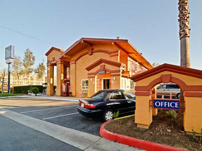 Americas Best Value Inn & Suites Escondido Exterior foto